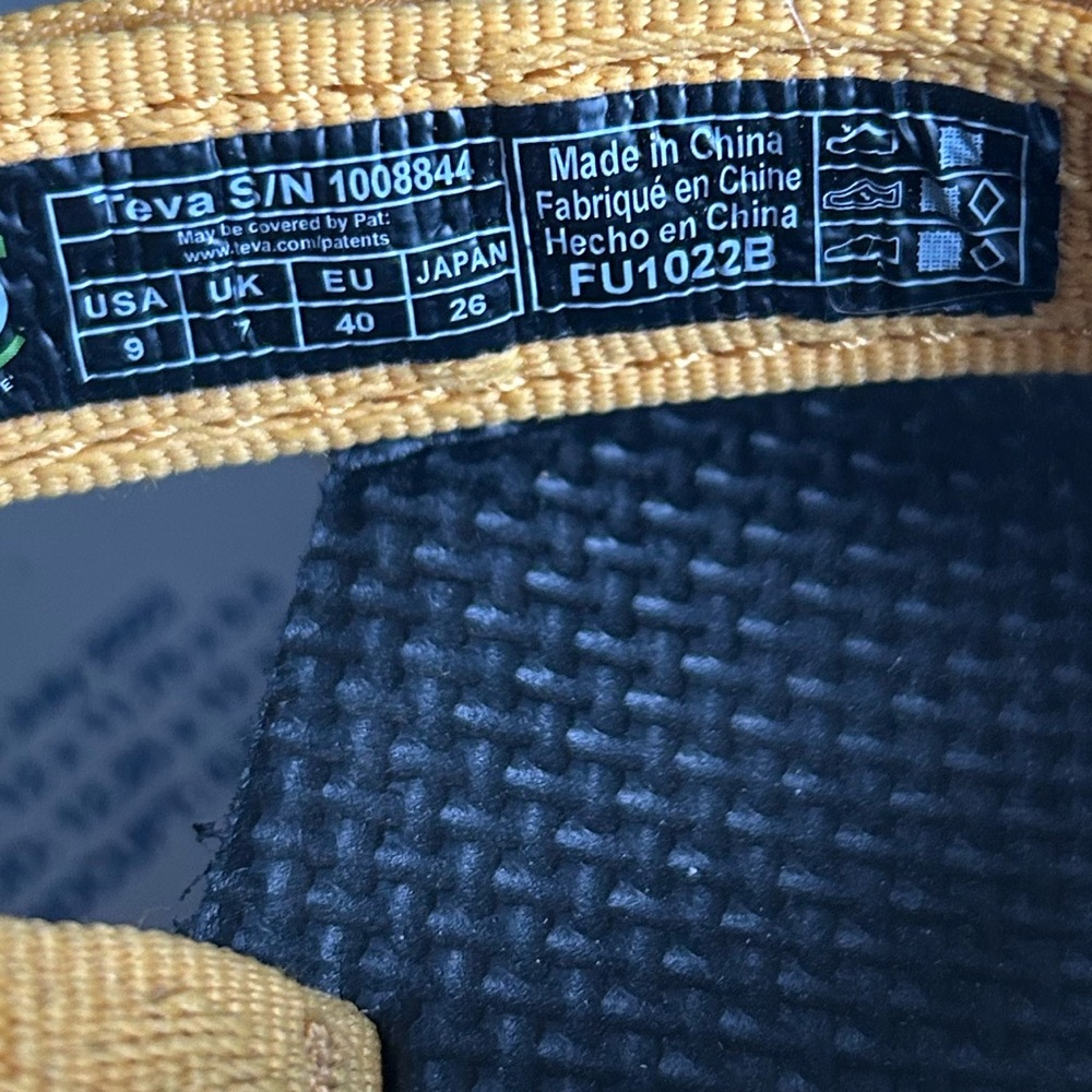 Teva Flatform Universal Sandals 9 - image 8